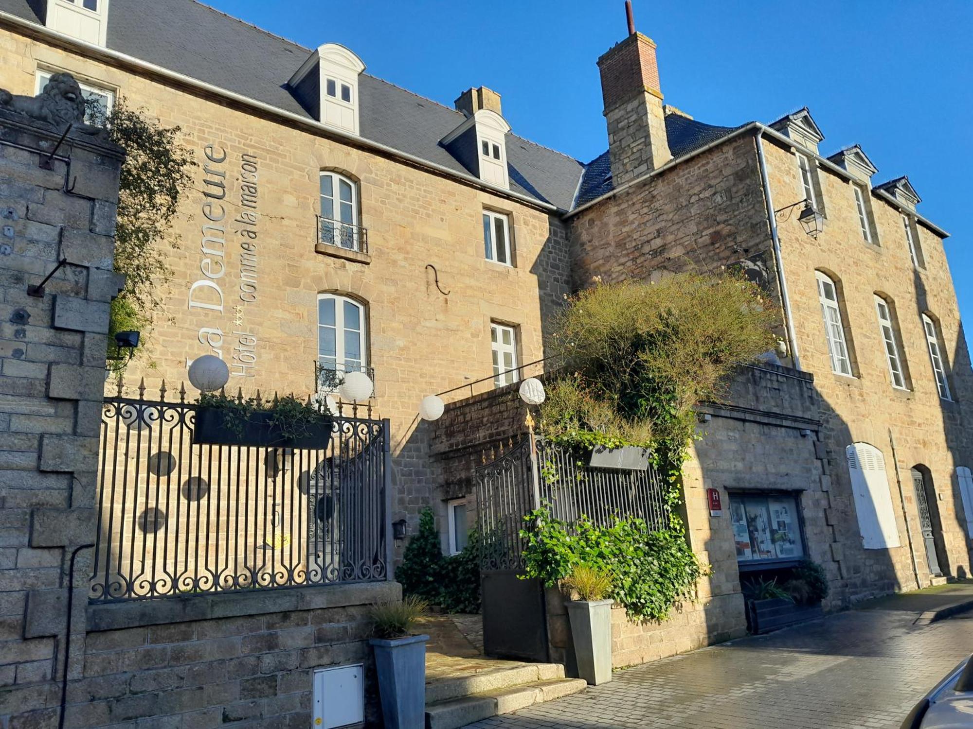 La Demeure Hotel Guingamp Exterior photo