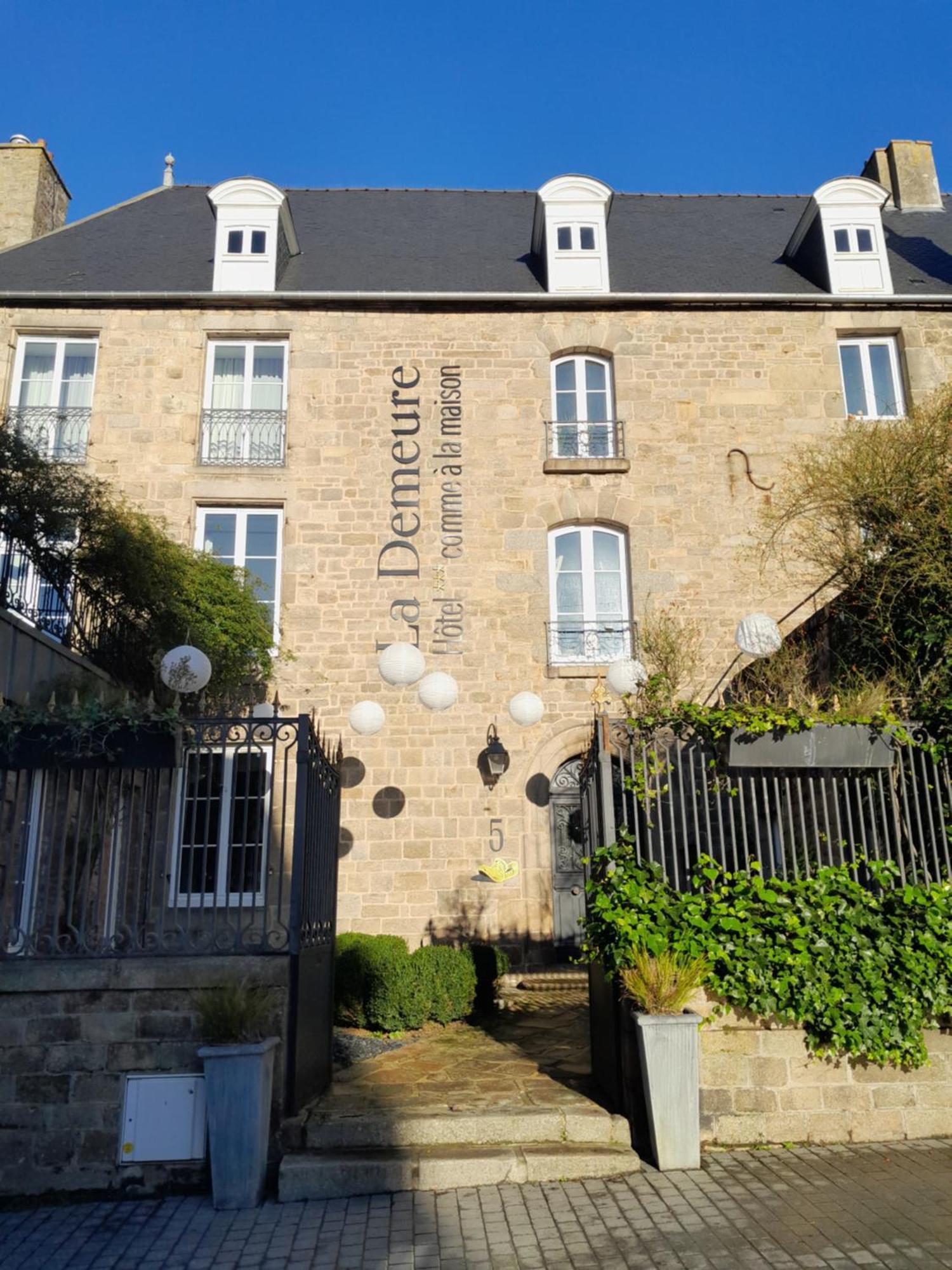 La Demeure Hotel Guingamp Exterior photo